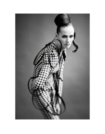 Photo: DONG-HA CHOE | PHOTOGRAPHY | Fashion: Yvonne Ziemens | Models: @Izaio | H&M: Anja Kieselbach